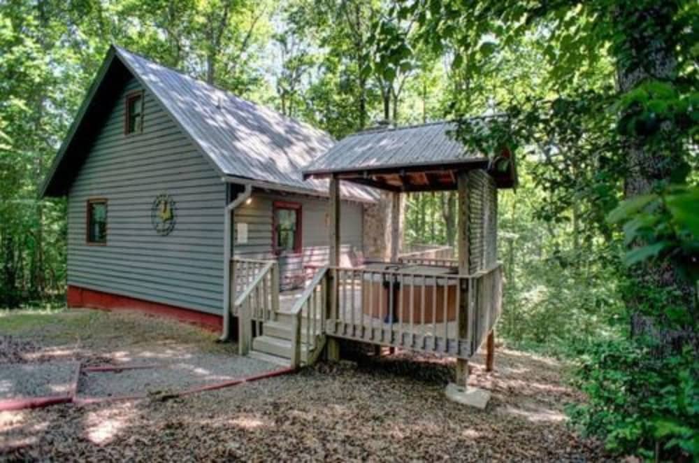 Paradise Cabins, Resort & Spa