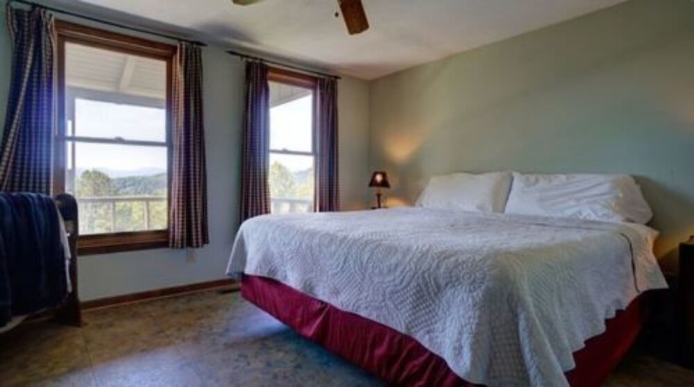 Paradise Cabins, Resort & Spa