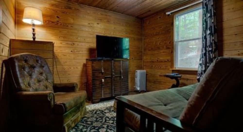 Paradise Cabins, Resort & Spa