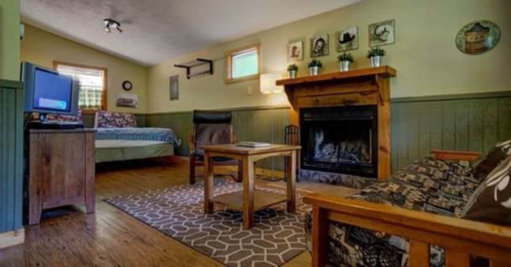 Paradise Cabins, Resort & Spa