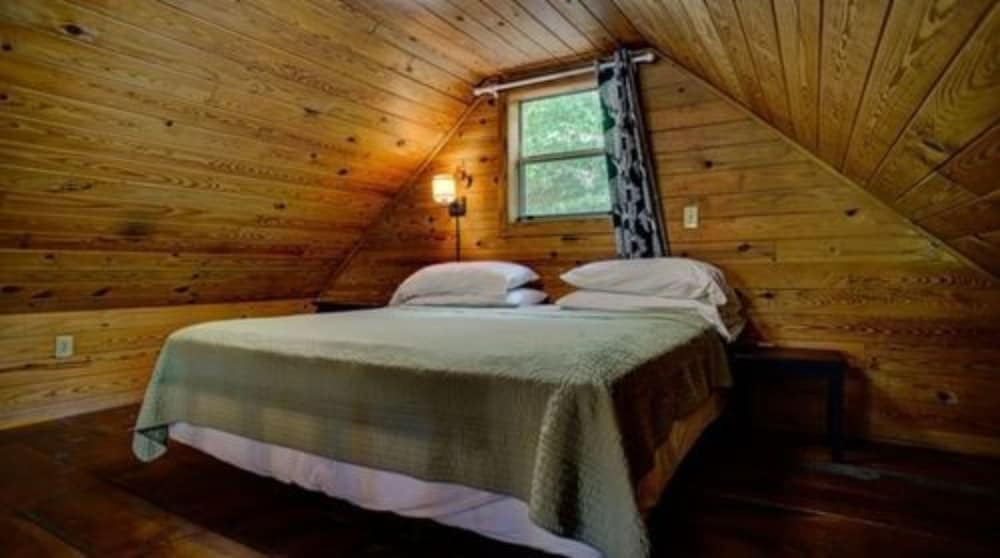 Paradise Cabins, Resort & Spa