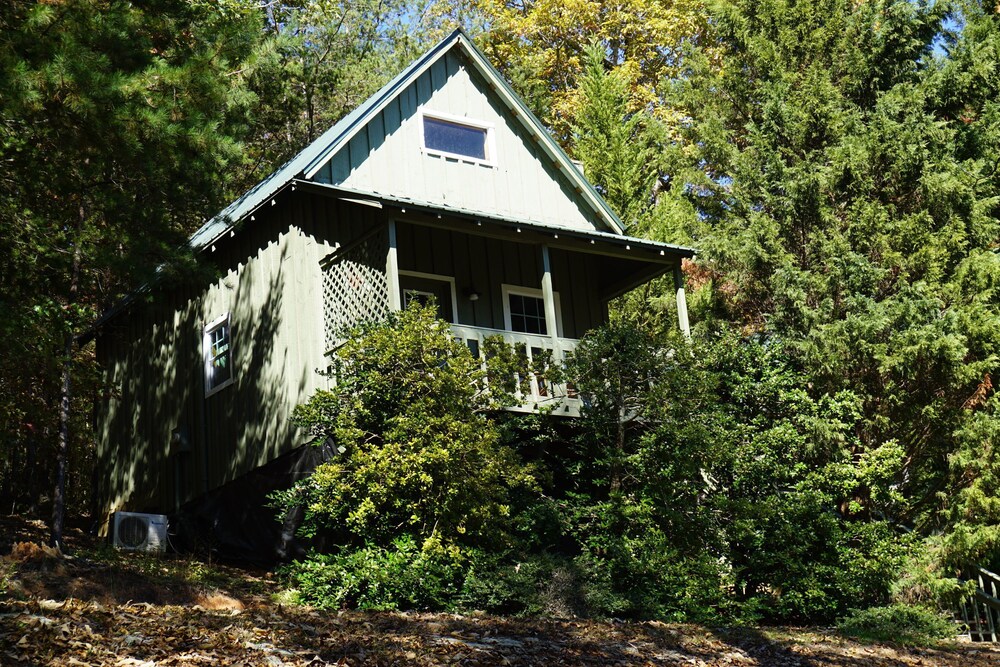 Paradise Cabins, Resort & Spa