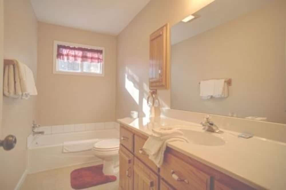 Paradise Cabins, Resort & Spa