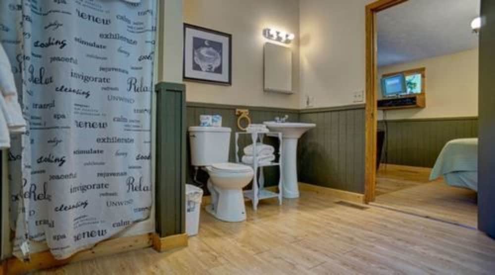 Paradise Cabins, Resort & Spa