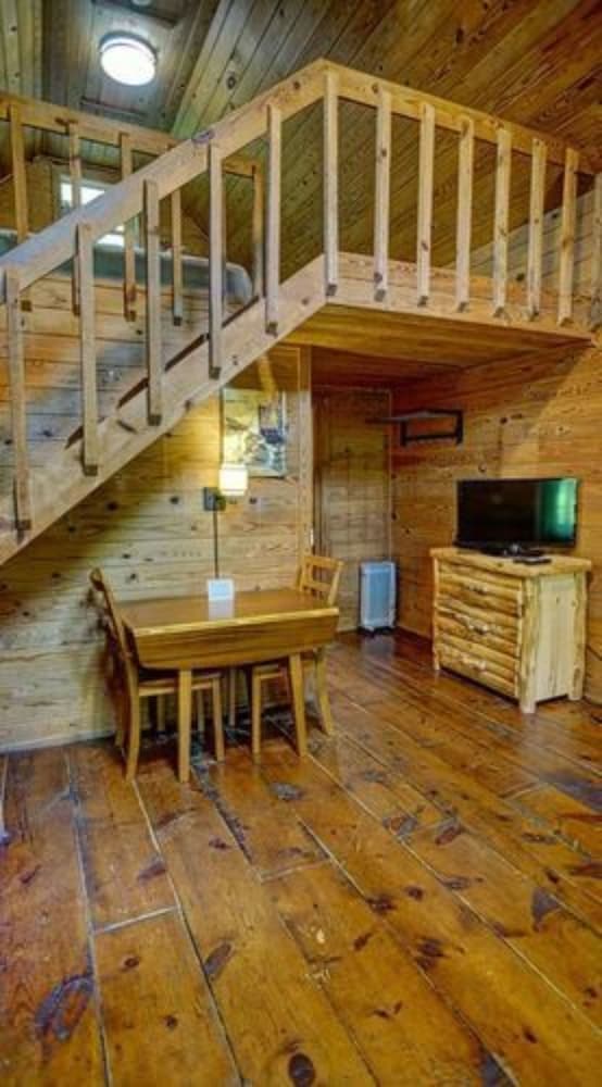 Paradise Cabins, Resort & Spa