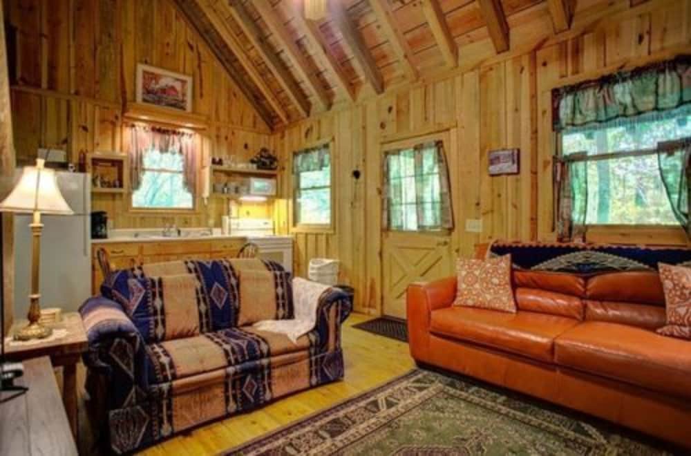 Paradise Cabins, Resort & Spa