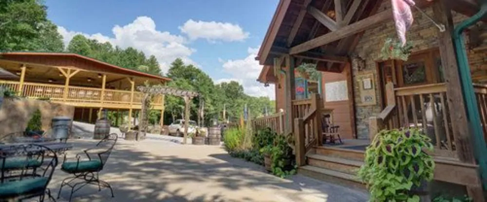 Paradise Cabins, Resort & Spa