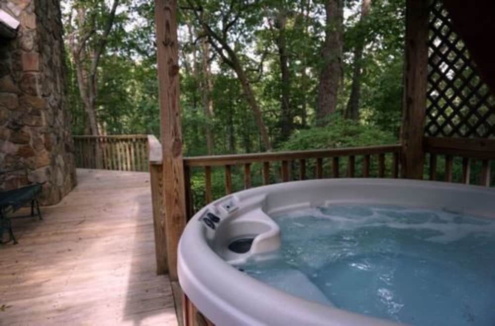 Paradise Cabins, Resort & Spa