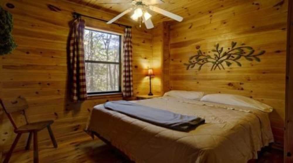 Paradise Cabins, Resort & Spa