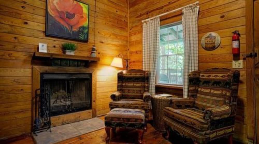 Paradise Cabins, Resort & Spa