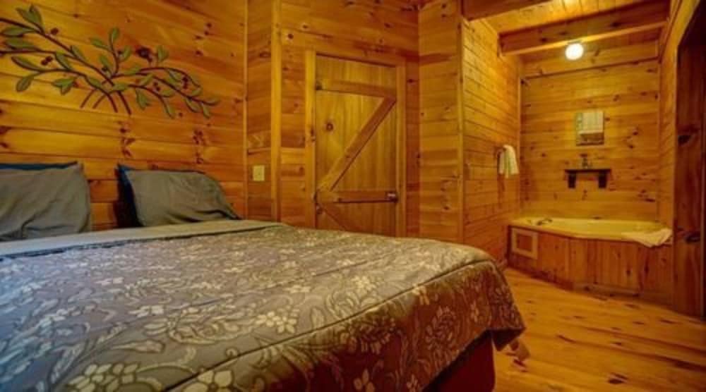 Paradise Cabins, Resort & Spa