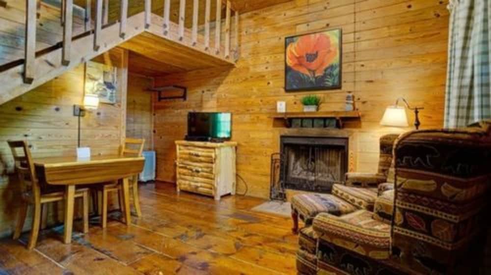 Paradise Cabins, Resort & Spa