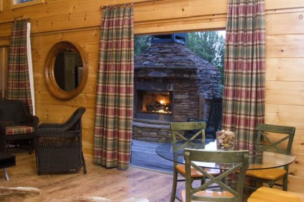 Paradise Cabins, Resort & Spa