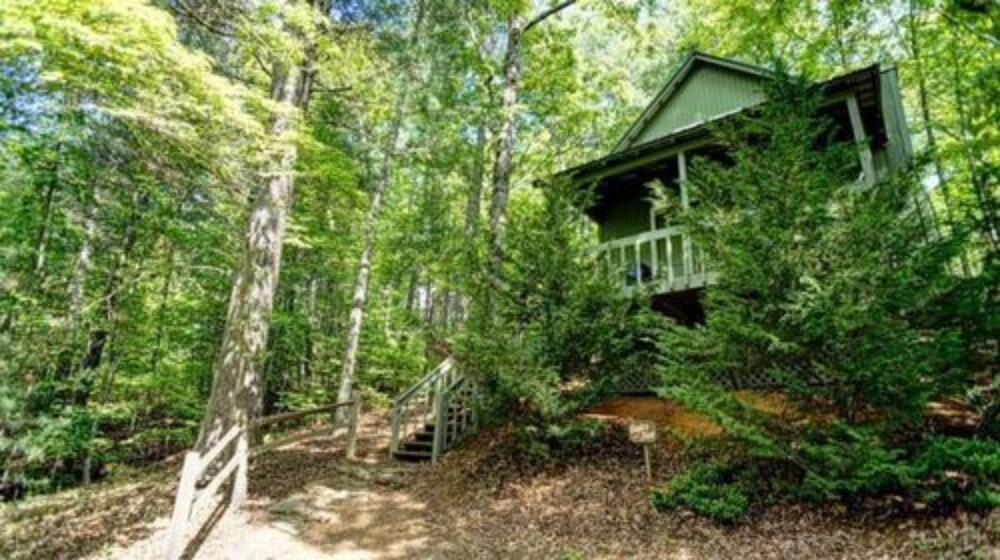 Paradise Cabins, Resort & Spa