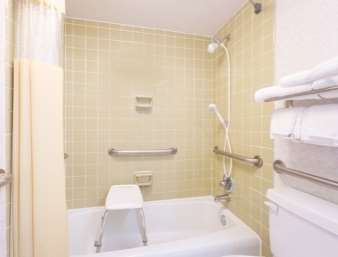 Days Inn by Wyndham Byron