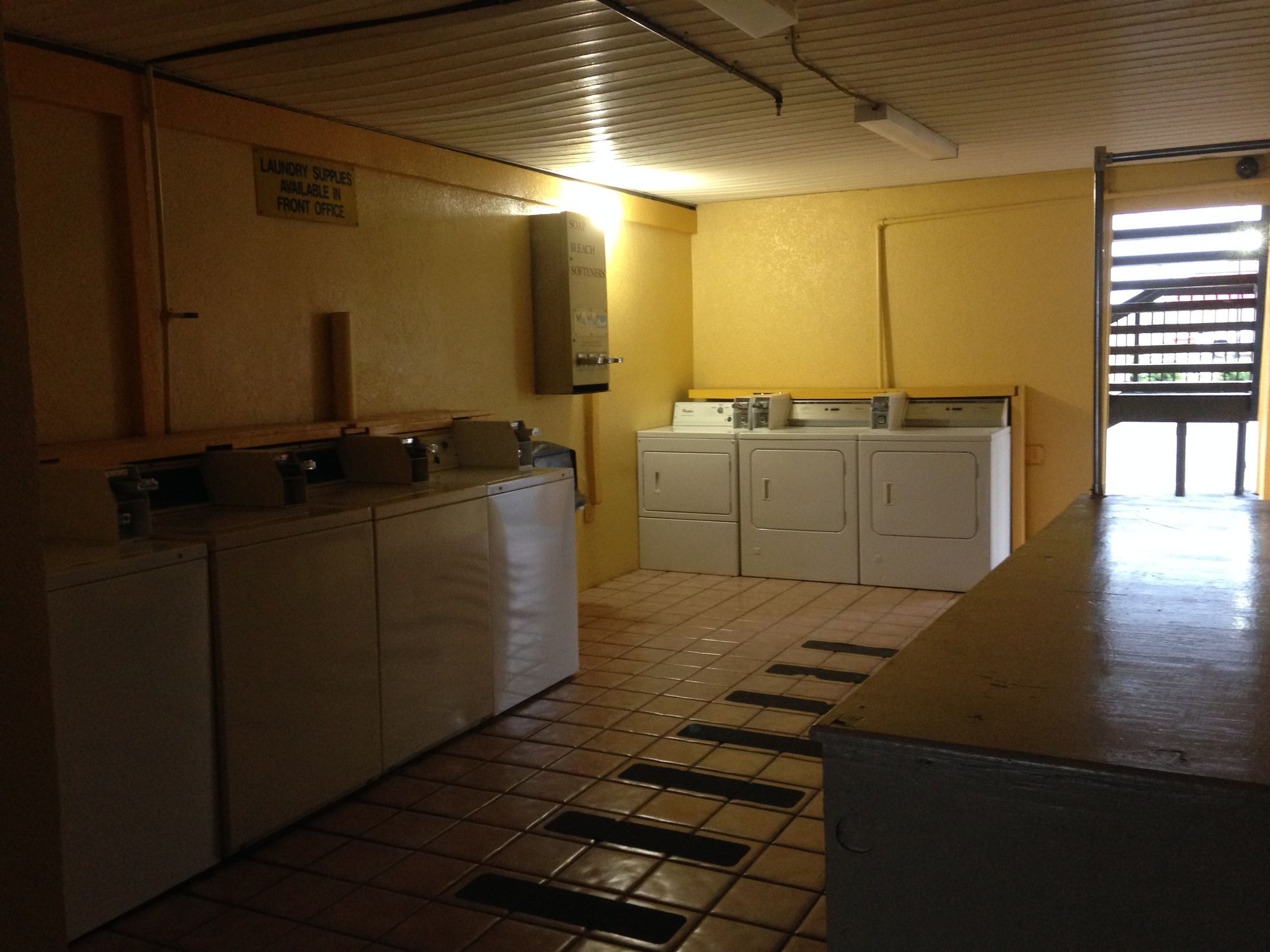 Days Inn by Wyndham Byron