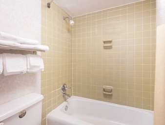 Days Inn by Wyndham Byron