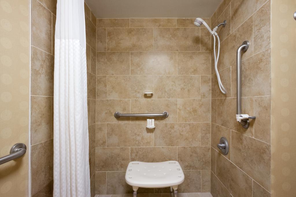 Super 8 by Wyndham Calhoun