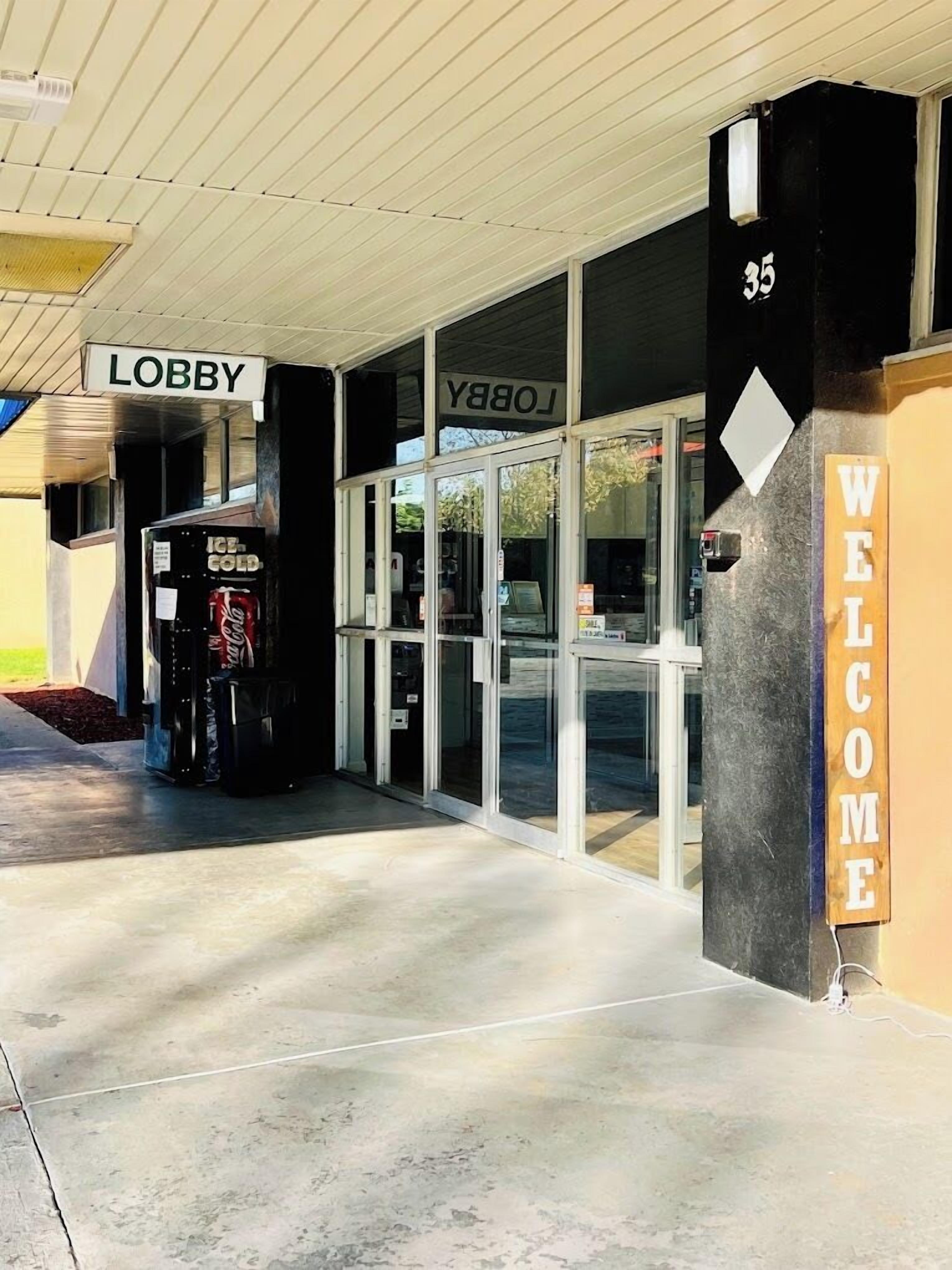 OYO Hotel Catersville GA