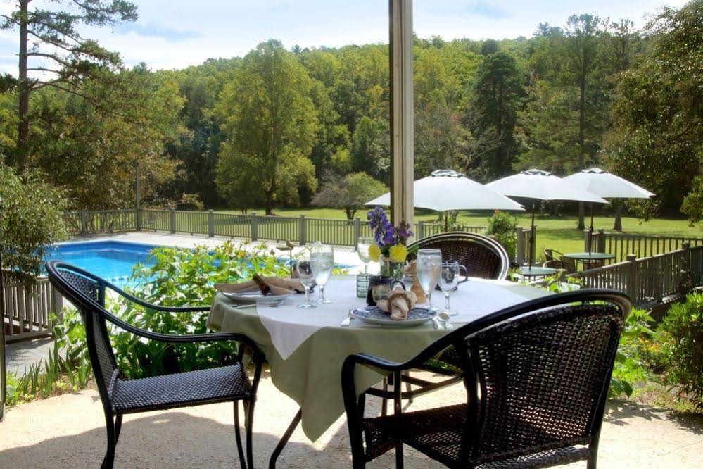 Glen-Ella Springs Inn & Restaurant
