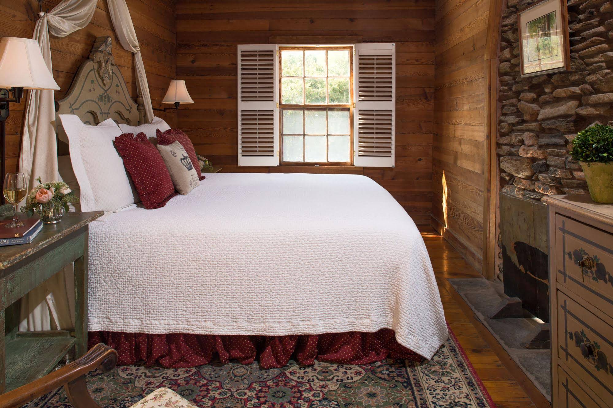Glen-Ella Springs Inn & Restaurant