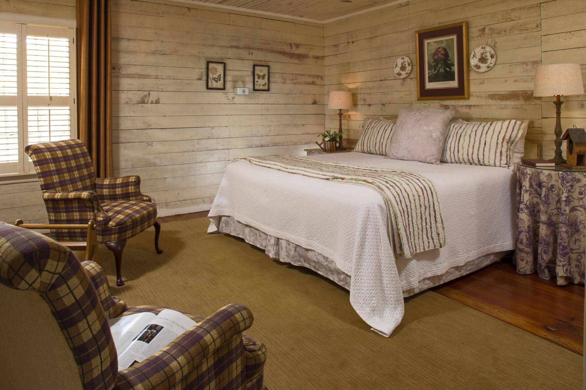 Glen-Ella Springs Inn & Restaurant