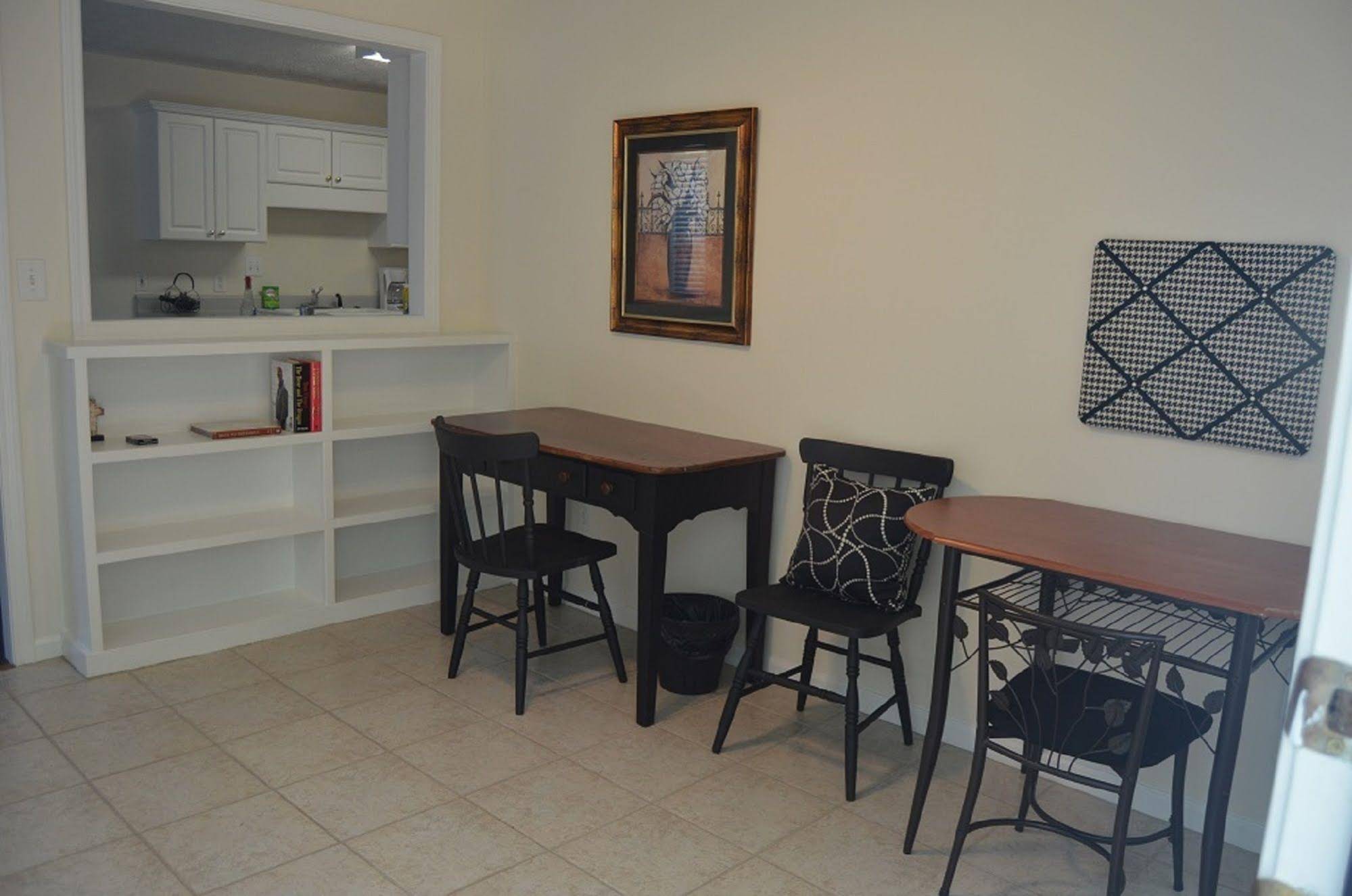 Opis Realty Forest Brook