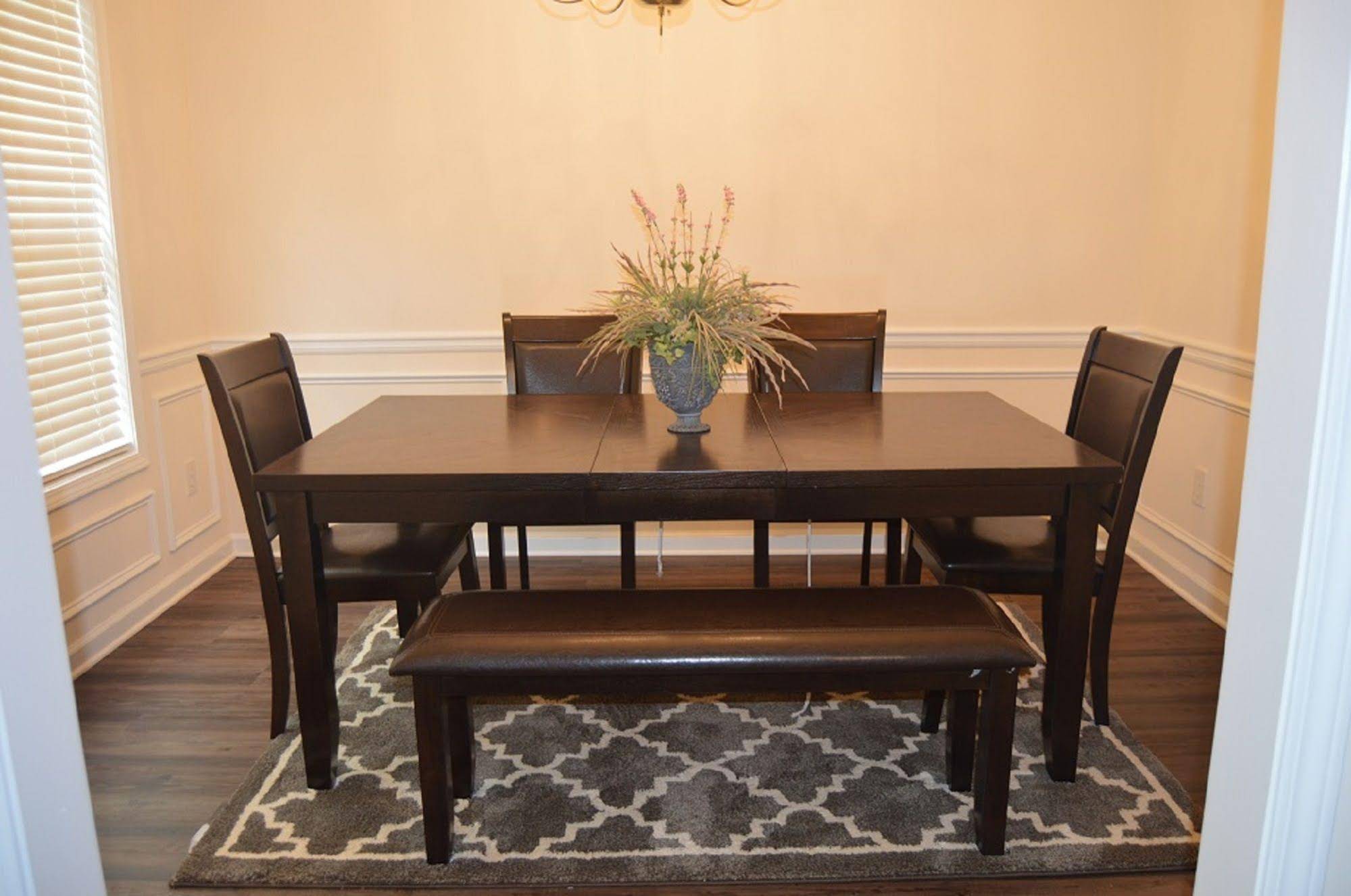 Opis Realty Forest Brook