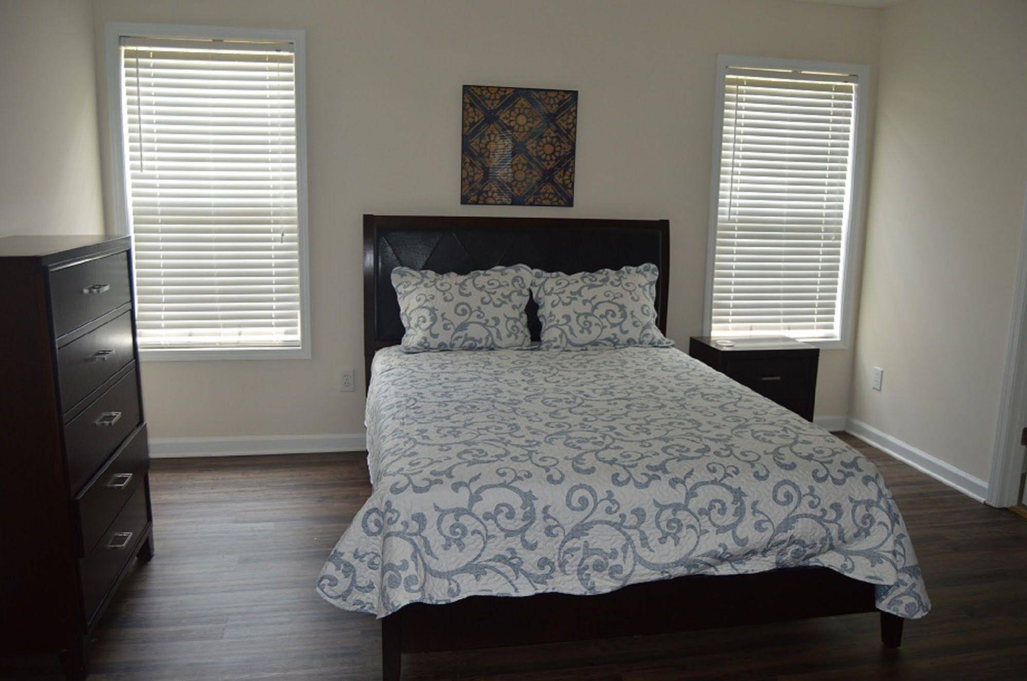 Opis Realty Forest Brook