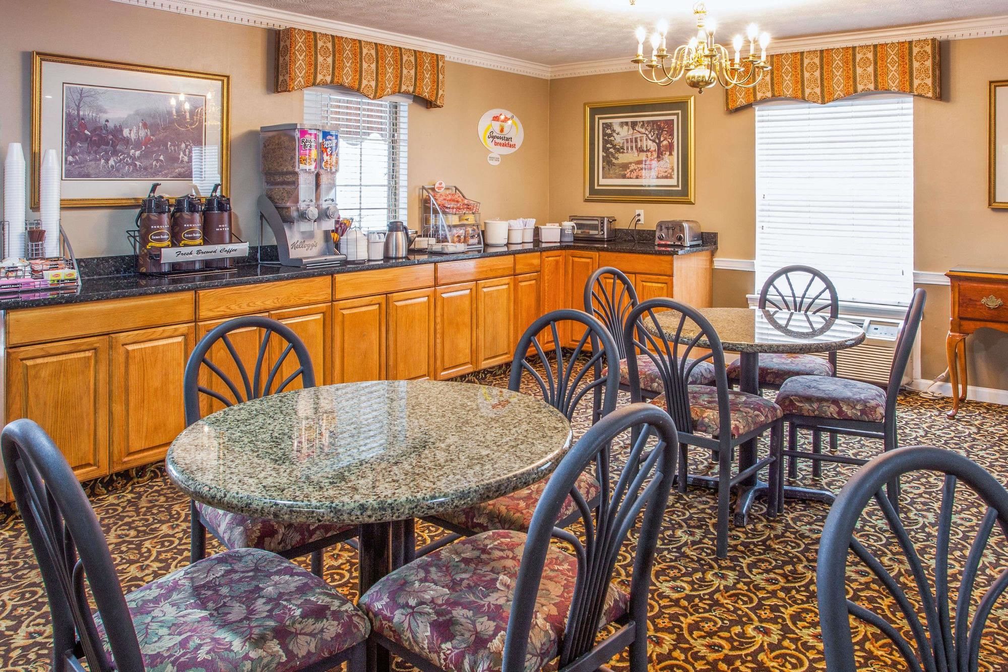 Super 8 by Wyndham Covington