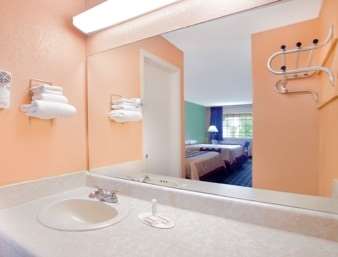 Americas Best Value Inn Darien