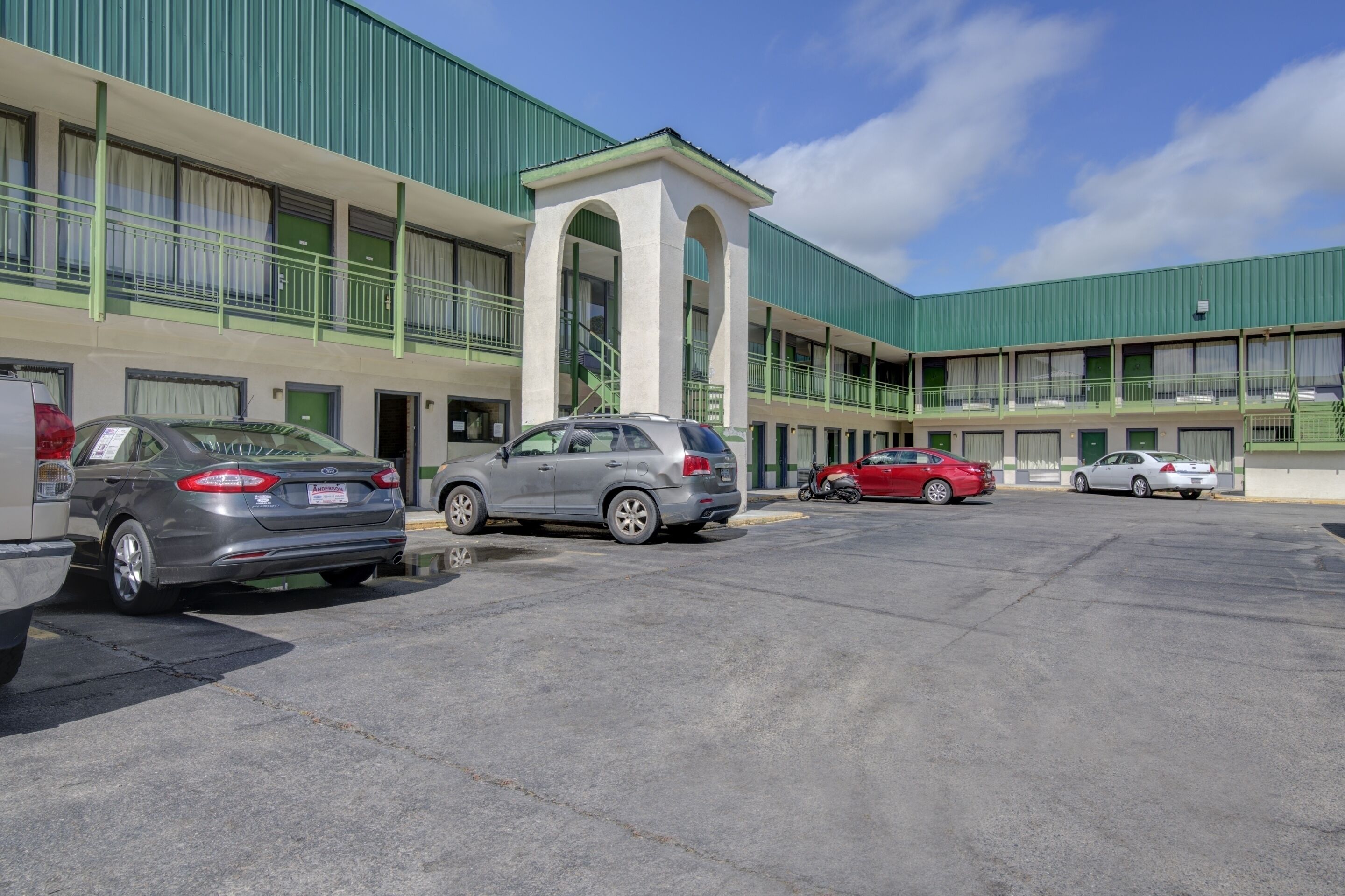 OYO Hotel Douglas GA US-441