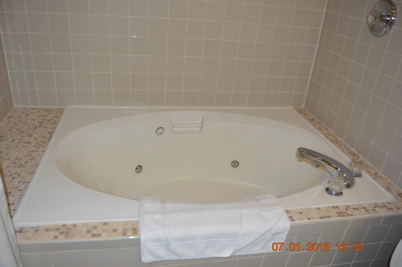 Rodeway Inn East Dublin