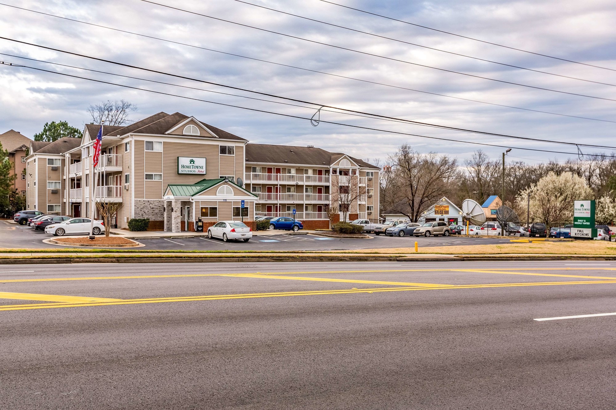 HomeTowne Studios Gainesville, GA