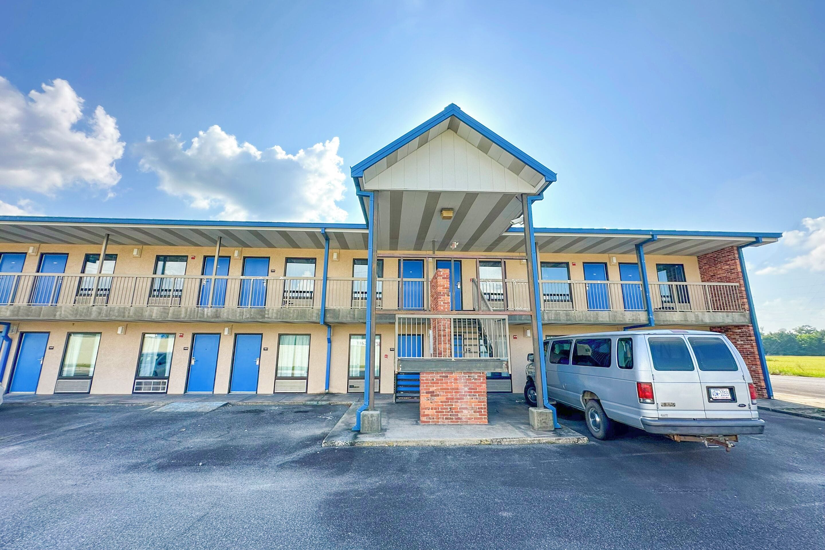 Hahira Inn By OYO near Valdosta