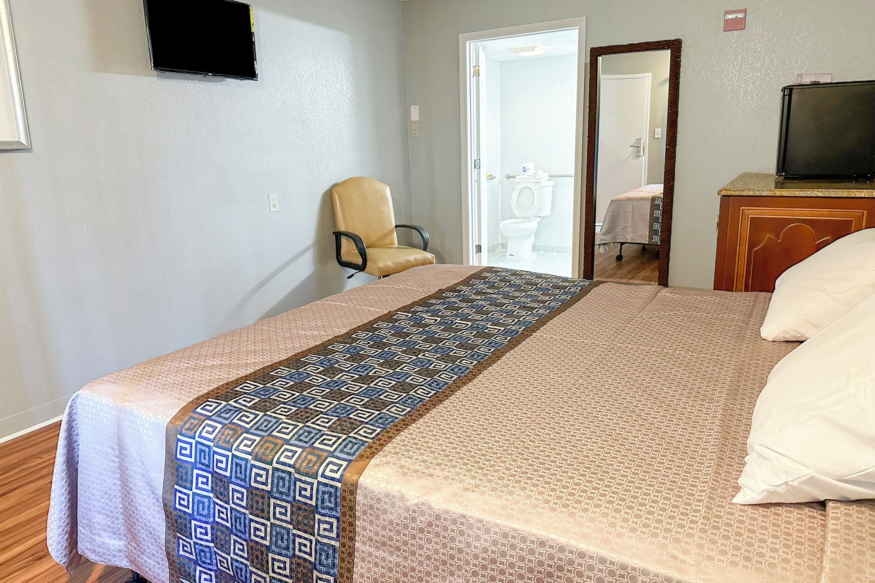 Hahira Inn By OYO near Valdosta