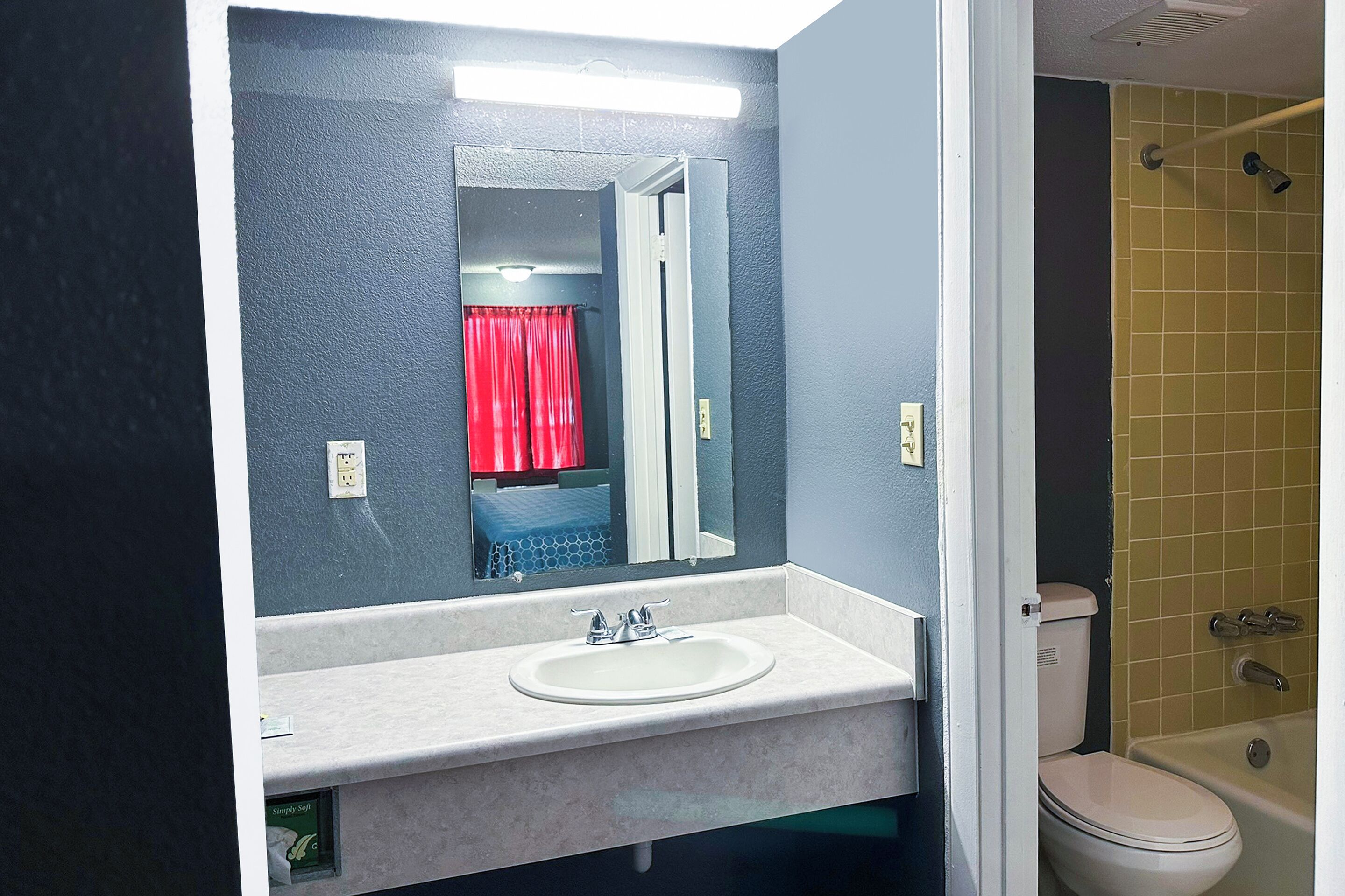 Hahira Inn By OYO near Valdosta