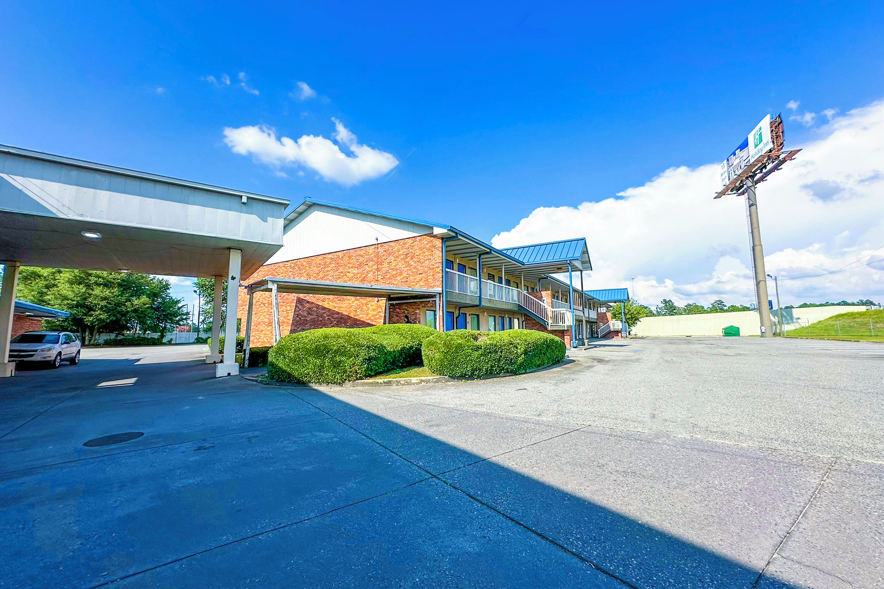 Hahira Inn By OYO near Valdosta