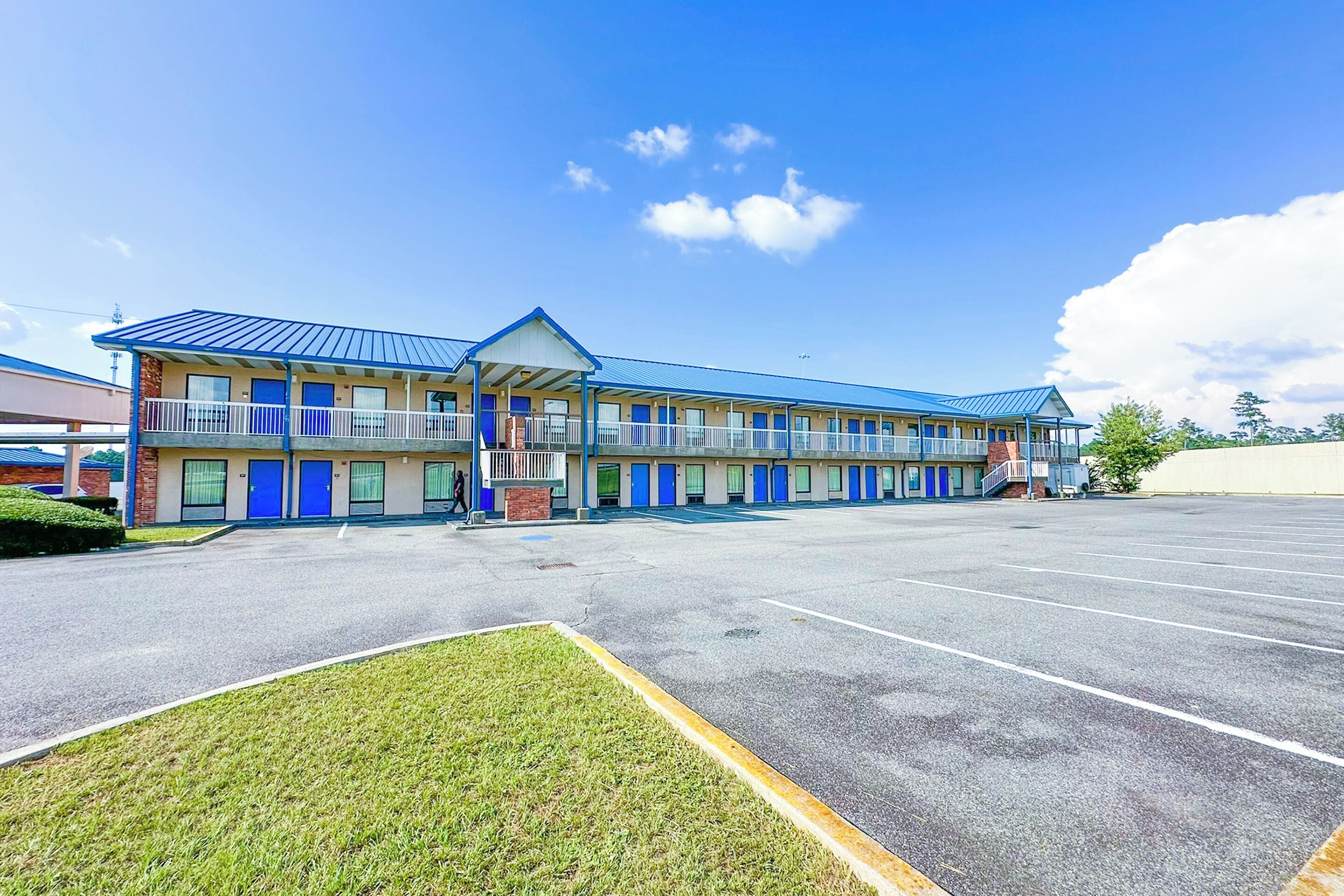 Hahira Inn By OYO near Valdosta