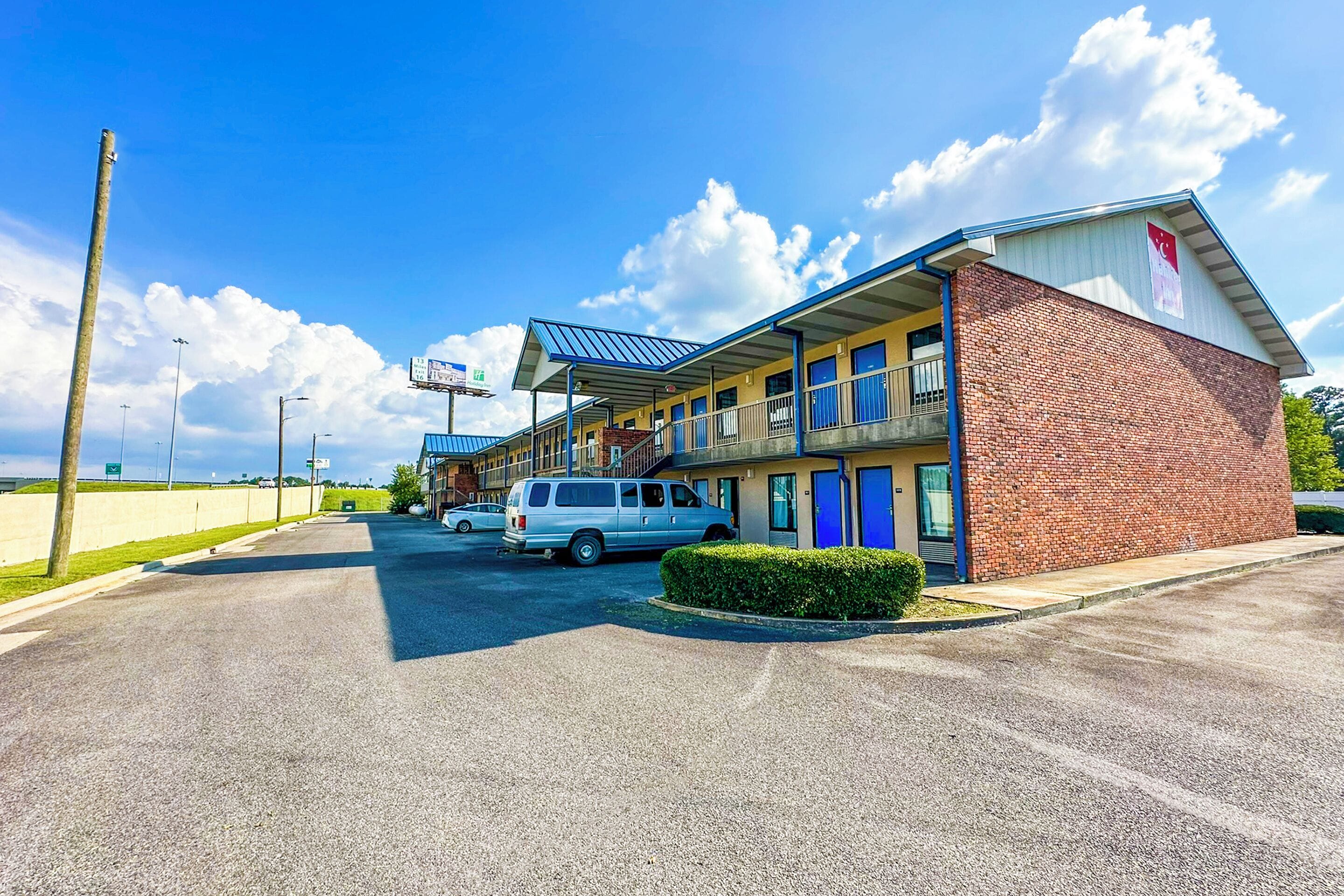 Hahira Inn By OYO near Valdosta