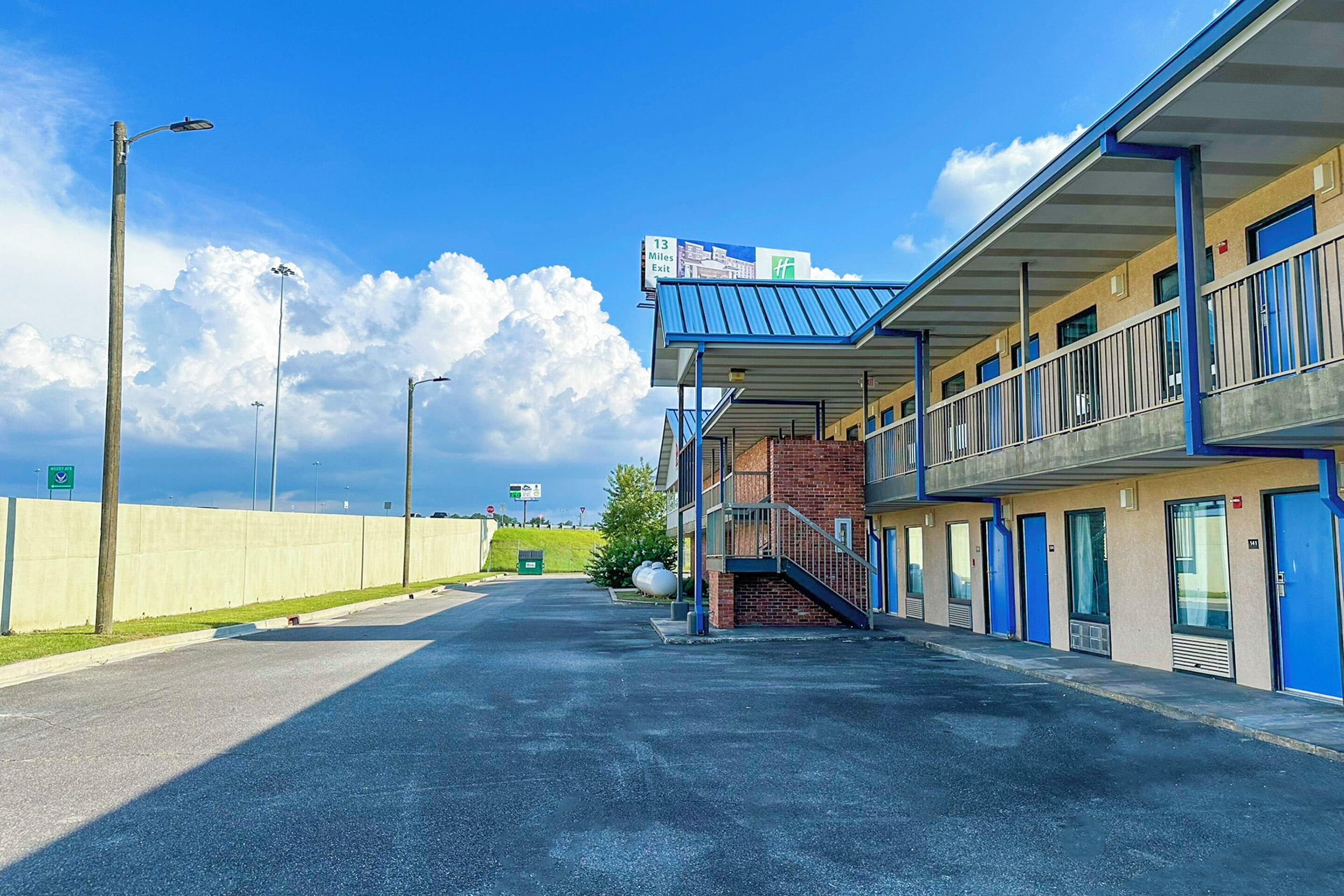 Hahira Inn By OYO near Valdosta