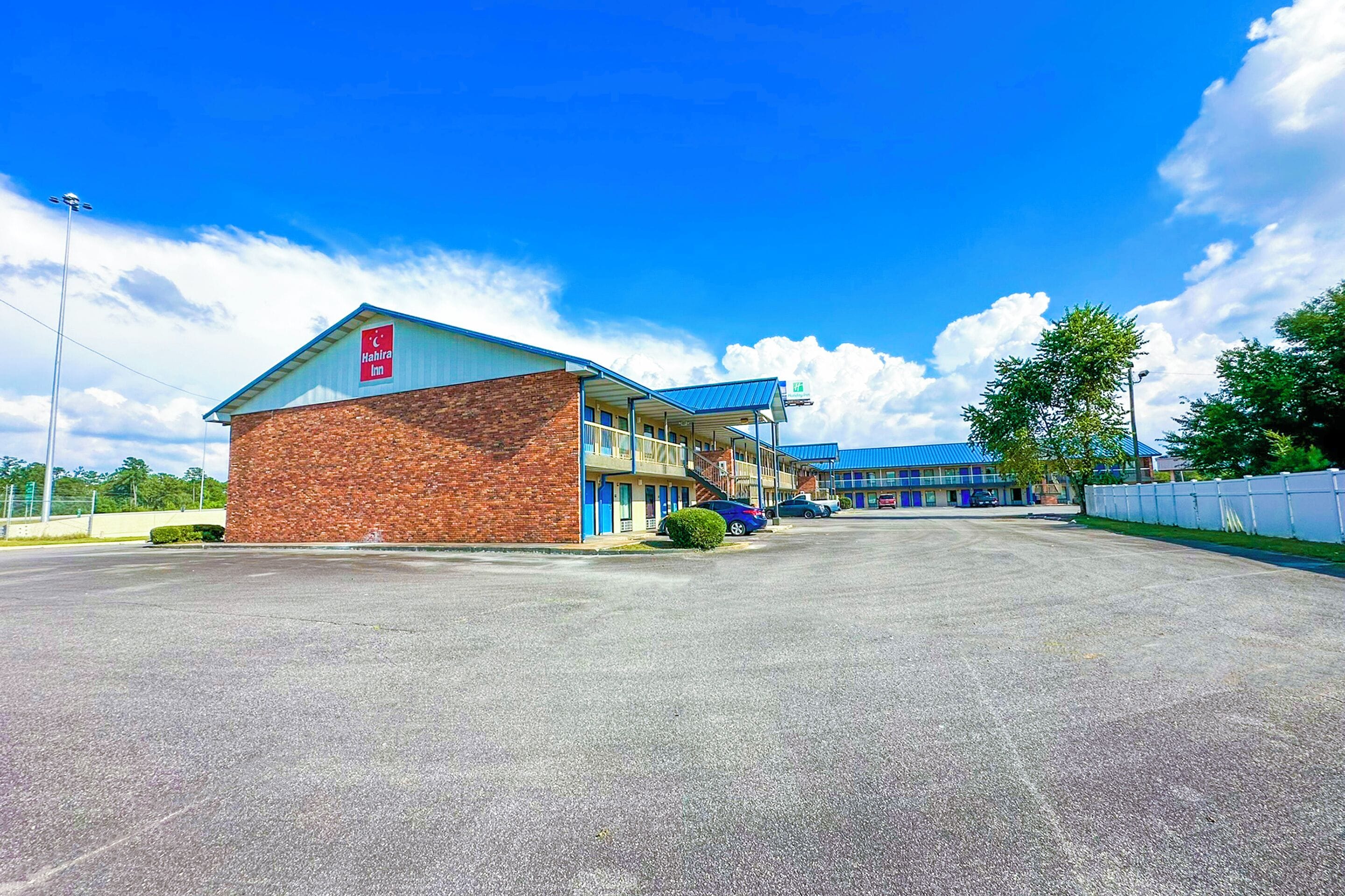 Hahira Inn By OYO near Valdosta