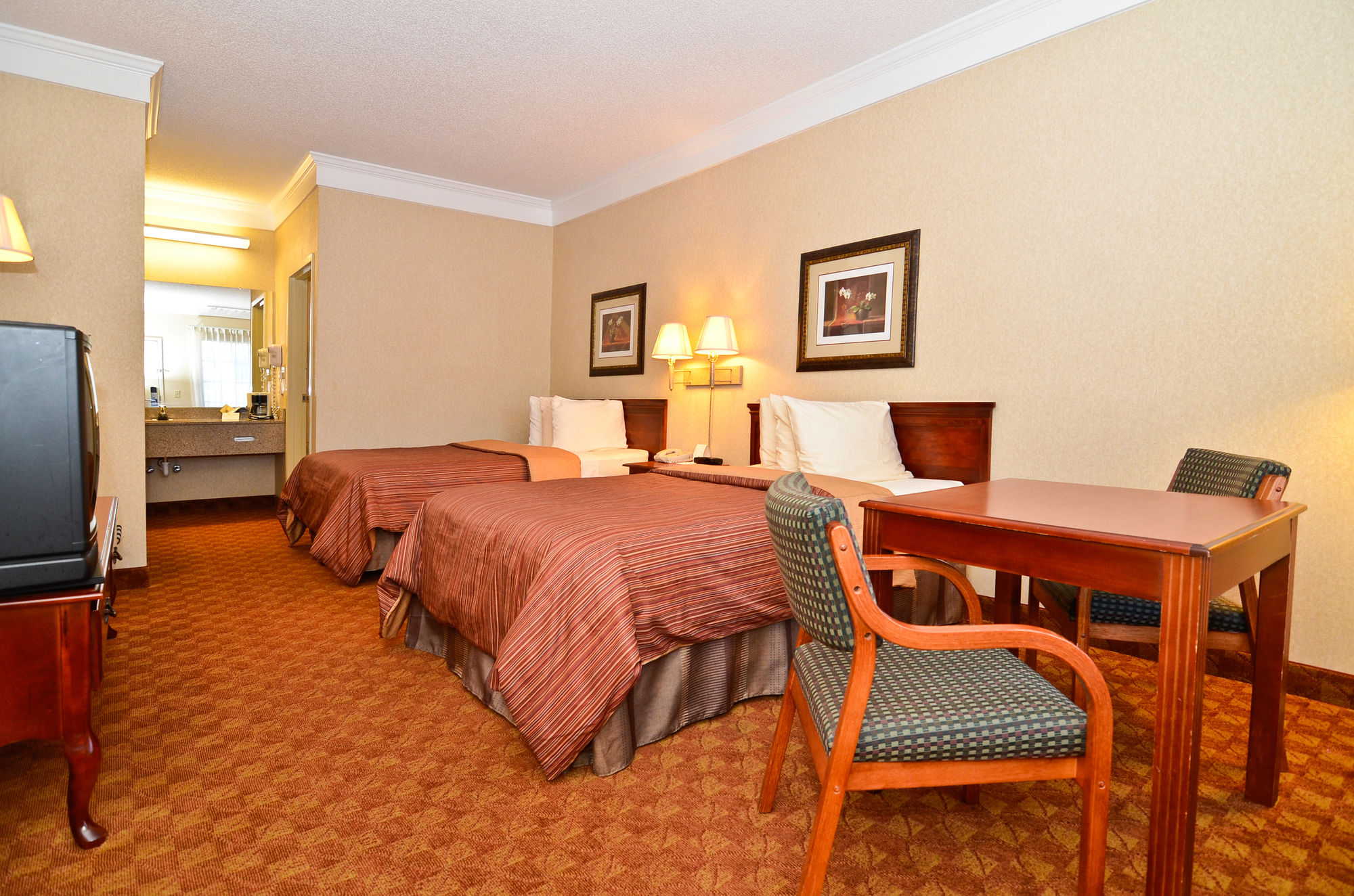 Peach State Inn & Suites