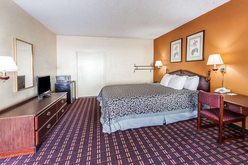 Days Inn by Wyndham Jackson