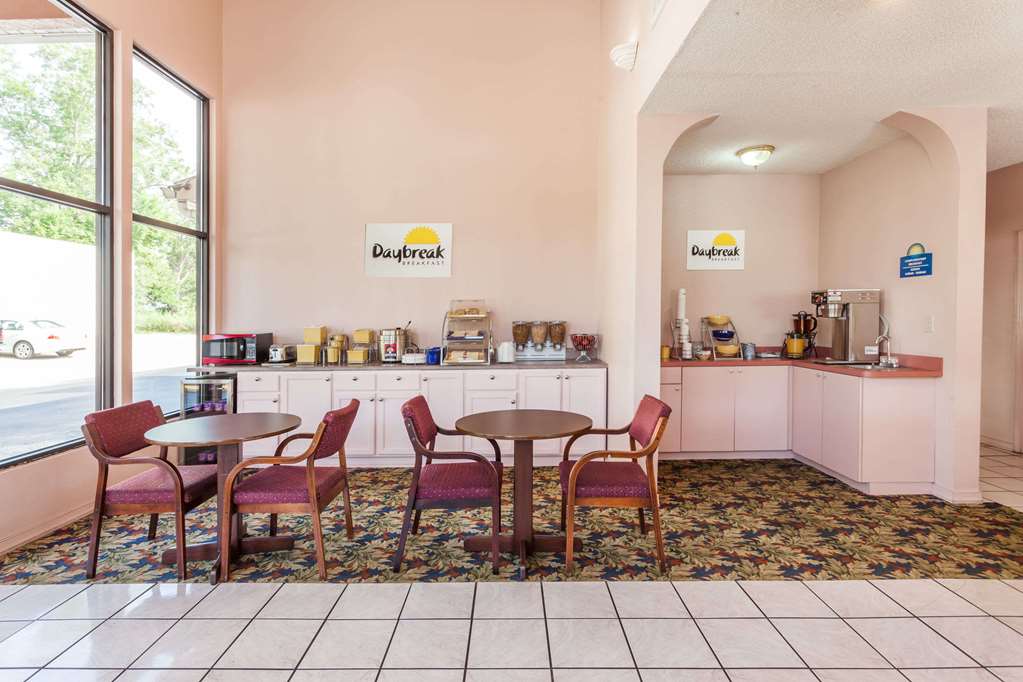 Days Inn by Wyndham Jackson