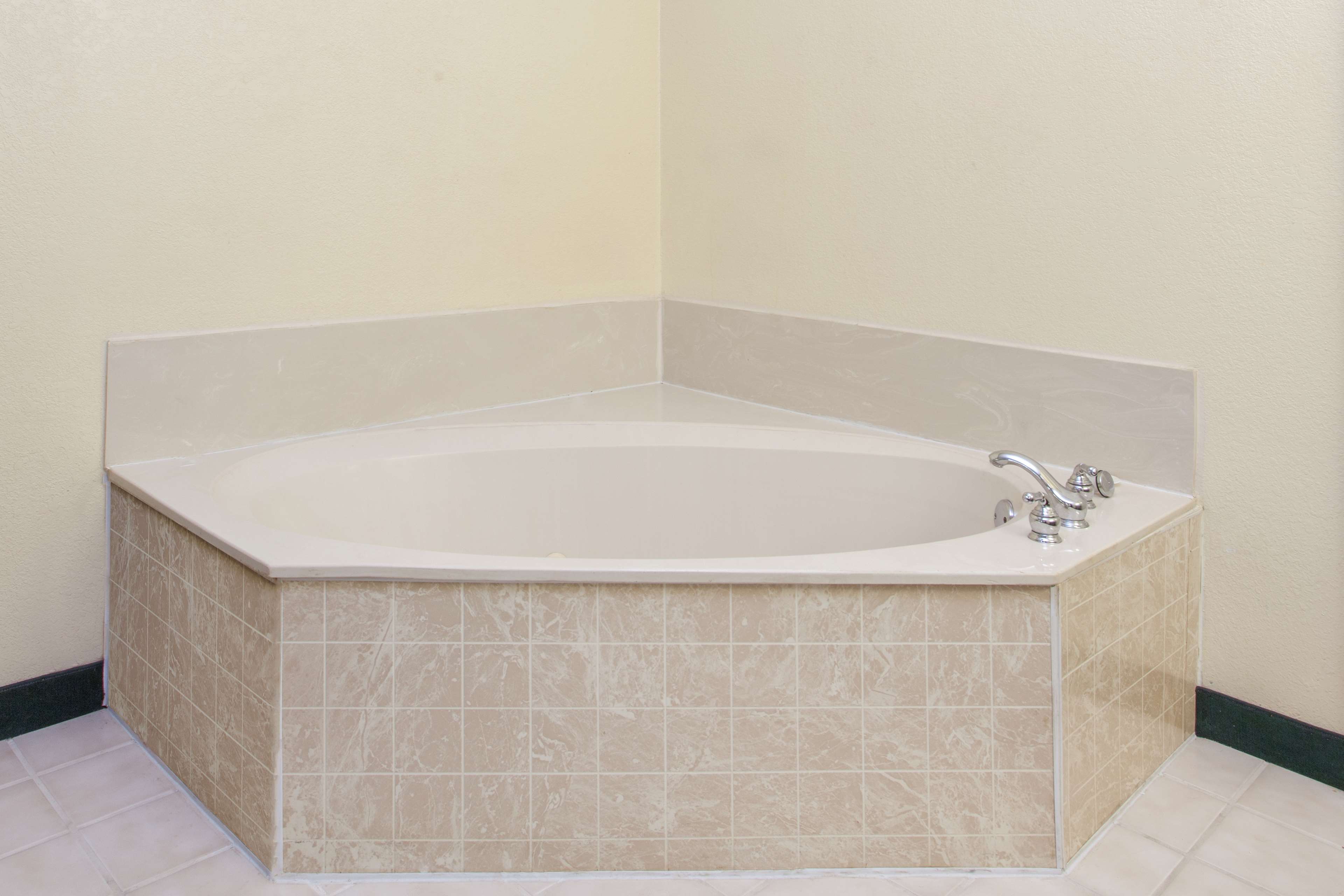 Days Inn by Wyndham Jackson