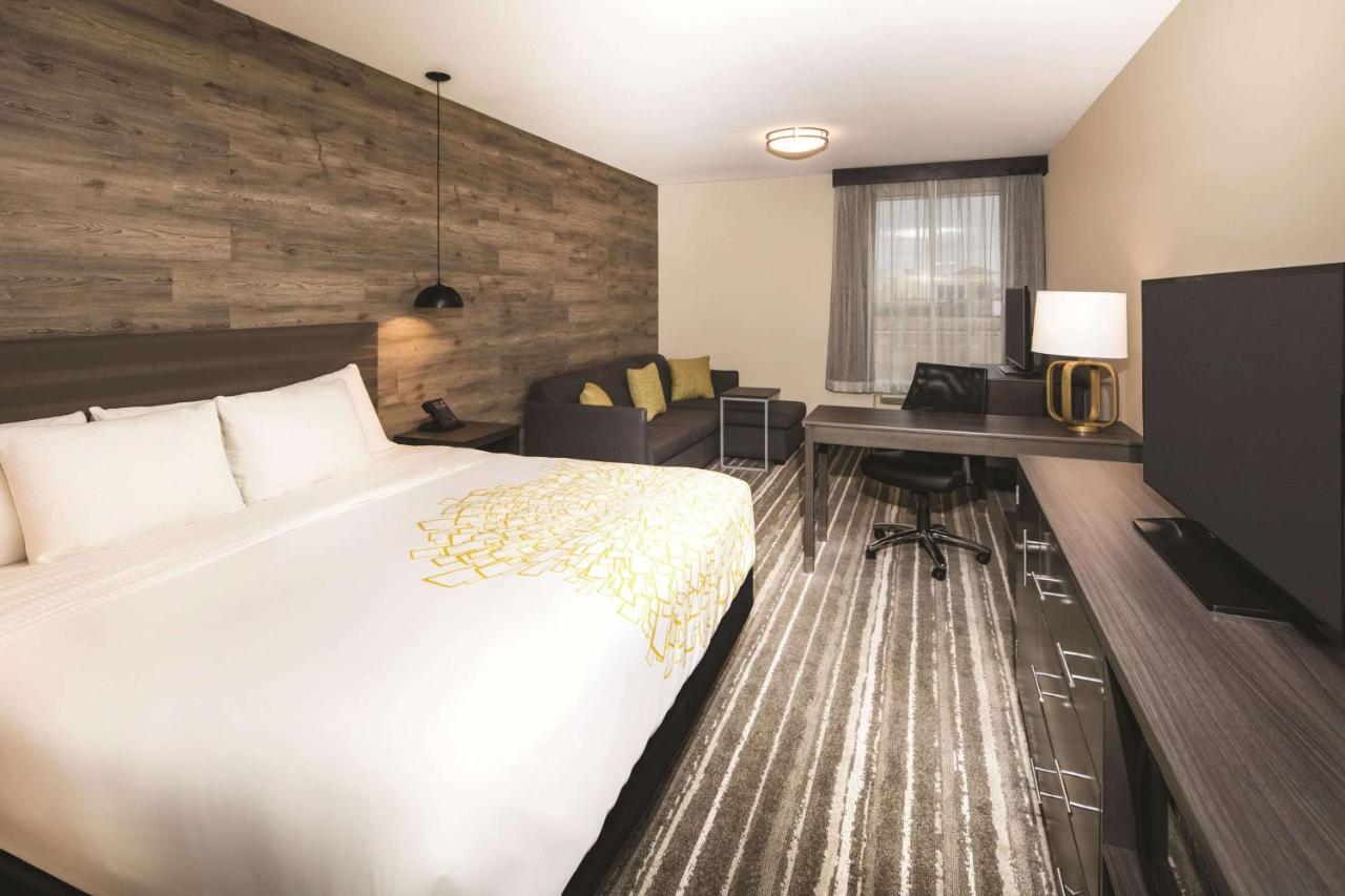 La Quinta Inn & Suites by Wyndham McDonough
