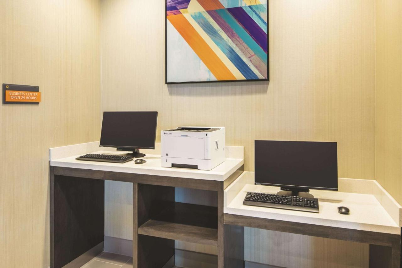 La Quinta Inn & Suites by Wyndham McDonough
