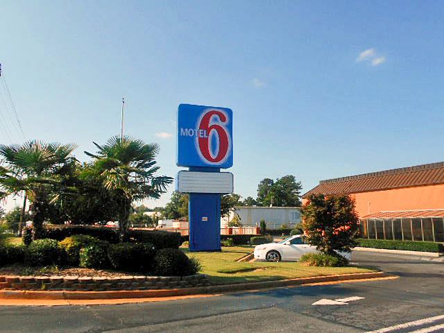 Motel 6 Mcdonough Ga