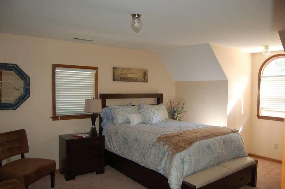 Serenity Pointe Bed and Breakfast